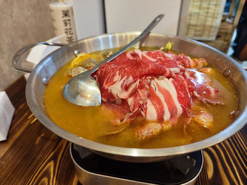 116. 【幺富贵云南酸汤牛肉】新店开业抖音有76一个人的牛肉自助，还要买一个9块9的锅底，就可以开吃了